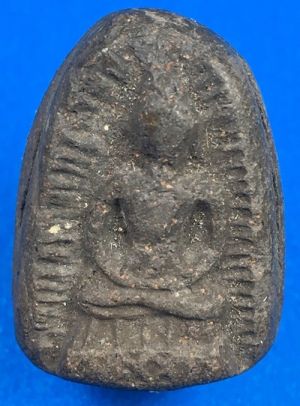 @@@เคาะแรก400บาท@@@พระกรุเนื้อดิน พิมพ์เล็บมือรัศมี หลวงปู่เบี้ยว วัดสร้อยทอง จ.นนทบุรี ปี2465