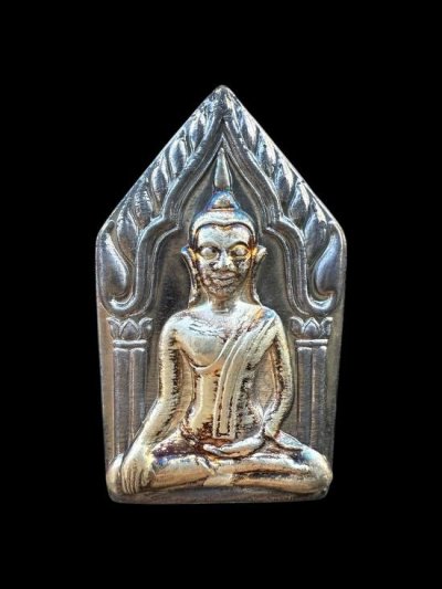 พระขุนแผน กุมารสมบัติ หลวงพ่อพูล วัดไผ่ล้อม จ.นครปฐม เนื้อตะกั่วหน้ากากเงิน หลังชุบทอง ปี 2548  พร้อมกล่องเดิม