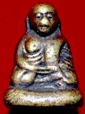 รูปหล่อหลวงพ่อเงินบางคลานองค์ใหญ่  ในกรอบเลี่ยมสแตนเลส