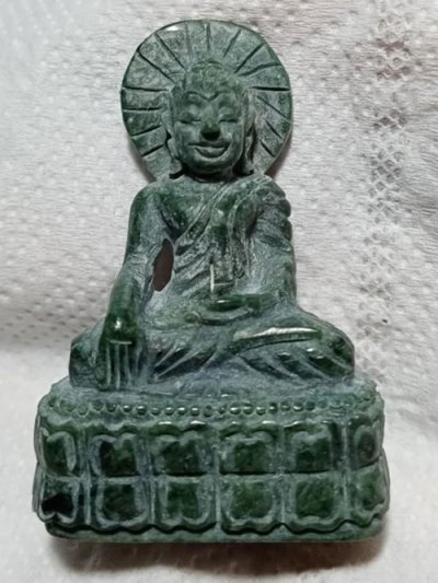 599...........วัดใจ ......รูปเหมือน  พุระพุทธธีราธรโลกเชษ วัดป่าโนนฤาษี  จ.นครสวรรค์   เนื้อหยก  ปี 2559