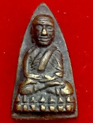 หลวงพ่อทวดหล่อเตารีดใหญ่ รุ่นพิเศษสองหน้า เนื้อโลหะผสม  อาจารย์นอง วัดทรายขาว ร่วมปลุกเสก