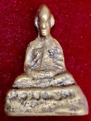 รูปหล่อหลวงพ่อทบ หัวไม้ขีดพิมพ์เล็ก  วัดช้างเผือก จ.เพชรบูรณ์  เนื้อทองเหลือง พ.ศ. ๒๕๑๖