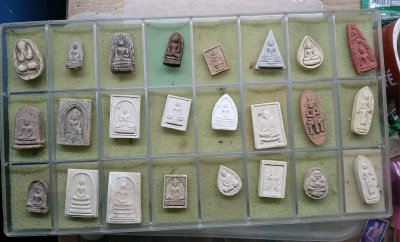 ชุดเหมาพระผงคละสาย