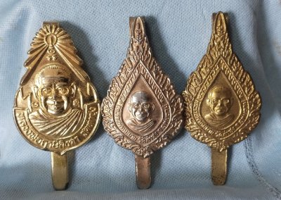 แหนบพัดยศหลวงพ่อฤาษีลิงดำ วัดท่าซุง จ.อุทัยธานี กะไหล่ทอง+แหนบรุ่น 4