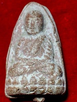 หลวงพ่อทวดเตารีดเนื้อผงสีชมพู