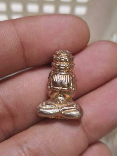 พระปิดตาพังพระกาฬรุ่นแรกวัดพุทไธศวรรย์เนื้อสำริดปี 2547