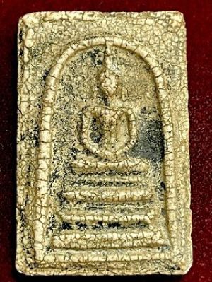 วัดใจ***พระสมเด็จพิมพ์ใหญ่ฐานแซมแตกลายงา วัดระฆังฯ  ในกรอบเลี่ยมสวย