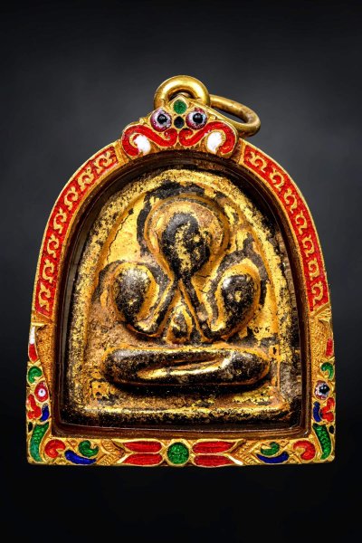 +++ เริ่มประมูล พระแท้ๆ ครับ พระปิดตานักกล้ามใหญ่ สร้างราว ปี 2506 - ปี 2507 หลวงปู่ศรี วัดอ่างศิลา จ.ชลบุรี (เลี่ยมทองหนาๆ ลงยา)  +++ หายากมาก ครับ ++++
