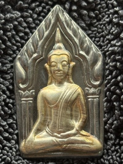 พระขุนแผน-กุมารสมบัติ หลวงพ่อพูล วัดไผ่ล้อม จ.นครปฐม เนื้อตะกั่วหน้ากากเงิน หลังชุบทอง ปี 2548 พร้อมกล่องเดิม