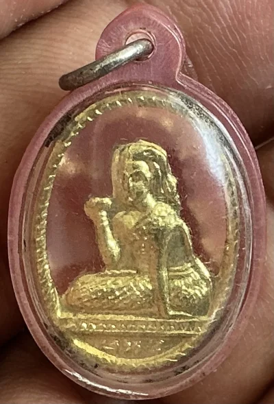 พระนางกวักหลวงปู่ทิม