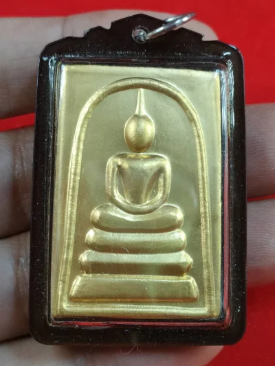 พระสมเด็จ หลังคาถาชินบัญชร เนื้อกะไหล่ทอง เลี่ยมพร้อมใช้