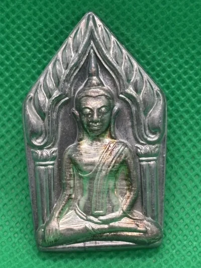 พระขุนแผน-กุมารสมบัติ หลวงพ่อพูล วัดไผ่ล้อม จ.นครปฐม เนื้อตะกั่วหน้ากากเงิน หลังชุบทอง ปี 2548 พร้อมกล่องเดิม