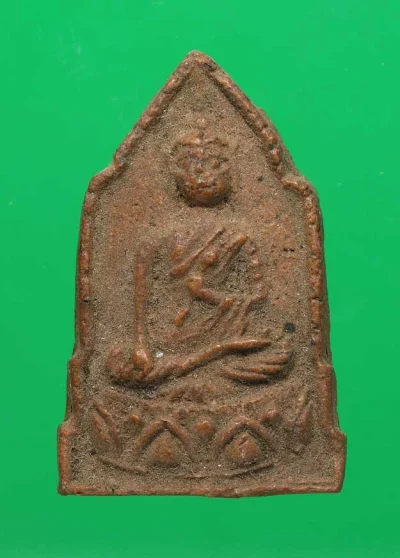 100.- พระพุทธปางประทานพร เนื้อดิน พ.ศ. 2511
