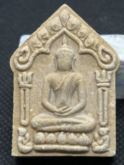 ขุนแผนพรายกุมาร ก๊งเตื่อง เตชปญโญ หลังมวลสาร ตะกรุดเงิน แพะเขาควายเผือก หนุมาน ปรกมะขาม พระปิดตา จีวร พลอย เกศา  หมายเลข 2191 พร้อมกล่องเดิม