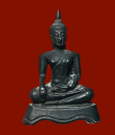 **เคาะแรก100**พระพุทธปางมารวิชัย ขนาดประมาณ 1.5x2 นิ้ว ไม่ทราบที่