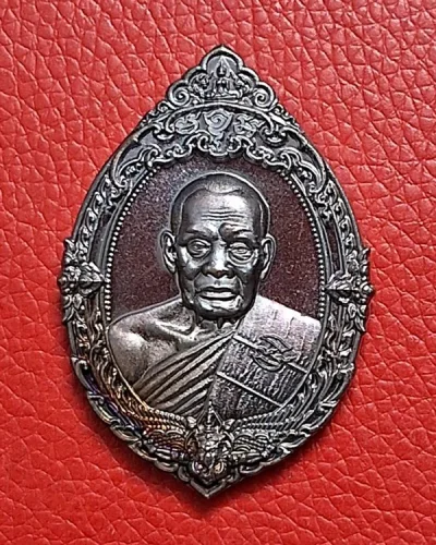 เหรียญหลวงพ่อพัฒน์ วัดห้วยด้วน จ.นครสวรรค์ ปี 2564 รุ่น หนุนดวง 99 เนื้อทองแดงมันปู เลขสวย 400 กล่องเดิม (ทันหลวงพ่อ)