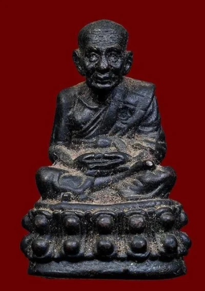 รูปหล่อ หลวงปู่ทวด (หลวงพ่อทวด) วัดทรายขาว "ภูเขาหลง" อ.หาดใหญ่ จ.สงขลา พิธีใหญ่ พ่อท่านผัน วัดทรายขาว หลวงพ่อพรหม วัดบ้านสวน และอีกหลายเกจิ ร่วมปลุกเสก