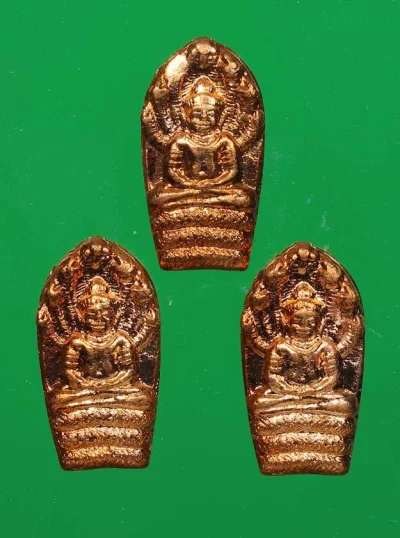 3องค์100.- ปรกใบมะขามหลวงพ่อคูณ ปี2536 วัดบ้านไร่ (ประกันแท้ เดิมๆ สวย)