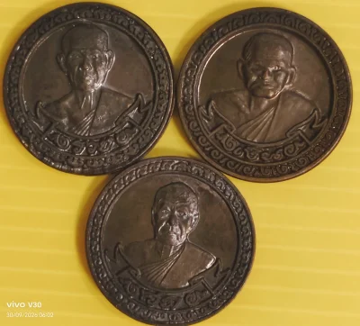 **เคาะเดียว**3 เหรียญ รวย เงิน สด ปี37 หลวงพ่อรวยปลุกเสก