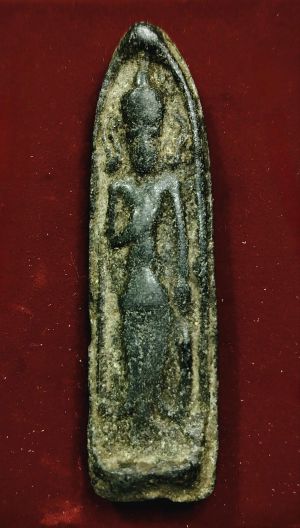 พระร่วงยืน พิมพ์หน้าหนูหูช้าง สองหน้า ซุ้มติ่ง (นิยม,จัดเป็นพิมพ์หายาก) กรุวัดพระศรีมหาธาตุ  ลพบุรี