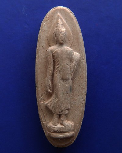 4.พระ 25 พุทธศตวรรษ เนื้อดิน พร้อมกล่องกำมะหยึ่สวยงาม