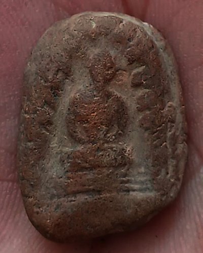 พระกรุเนื้อดินเก่าๆ ไม่ใช่หลวงพ่อเข่ง สูง 2.3 ซ.ม. พระบ้านเก่าเก็บหลายสิบปี ไม่ทราบกรุ