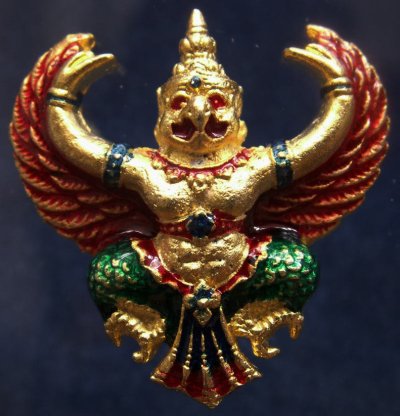 9.สวยดั่งทอง...พญาครุฑ พิธียกครุฑพ่าห์ ศาลจ.เบตง พ.ศ. 2555 เนื้อทองเหลืองกะไหล่ทองลงยา