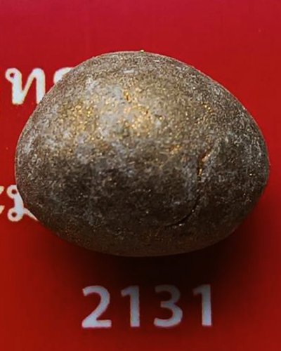 16.ลูกอมมหาปราบ ผงพรายกุมาร หลวงปู่ทิม วัดละหารไร่ พ.ศ. 2557 + ใบแนบ