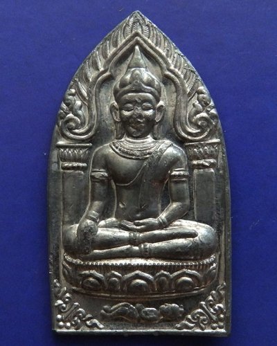 6.พระยอดขุนพลปั๊มพิมพ์สุพรรณ หลวงพ่อฑูรย์ วัดโพธินิมิตร เนื้อชินพิมพ์ใหญ่ พ.ศ. 2527 สูง 5.7 ซ.ม. สร้างจากเนื้อชินกรุเก่าที่ชำรุดแตกหัก