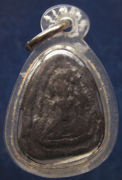 พระสังกัจจายน์เนื้อดิน กรุน้ำมนต์ จ.สุโขทัย สูง 2. ซ.ม. เลี่ยมกันน้ำ