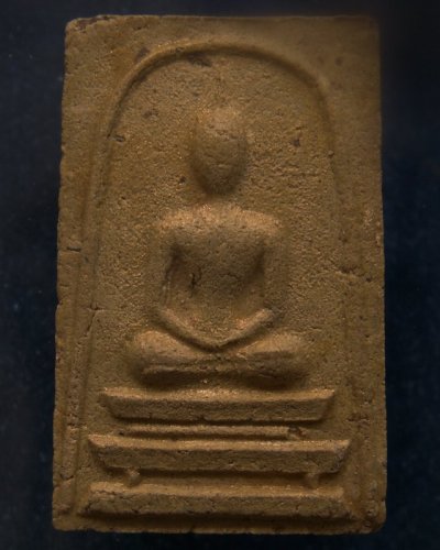 1.พระสมเด็จพิมพ์ขาโต๊ะ เนื้อผงจินดามณีหลังเรียบมีเคลือบ หลวงปู่ทิม วัดละหารไร่ ประธานปรกปลุกเสก ออกวัดไผ่ล้อม จ.ระยอง