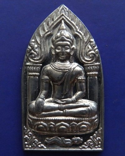 14.พระยอดขุนพลปั๊มพิมพ์สุพรรณ หลวงพ่อฑูรย์ วัดโพธินิมิตร เนื้อชินพิมพ์ใหญ่ พ.ศ. 2527 สูง 5.7 ซ.ม. สร้างจากเนื้อชินกรุเก่าที่ชำรุดแตกหัก