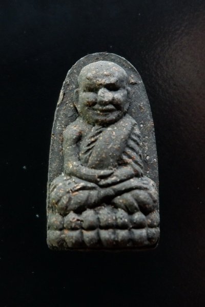 (120-) พระหลวงปู่ทวดพิมพ์พระรอด เนื้อว่าน พระของขวัญวัดห้วยมงคล สวยครับ