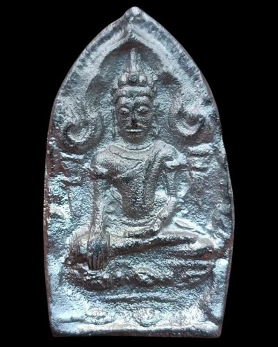 4.พระยอดขุนพลหล่อพิมพ์อยุธยา หลวงพ่อฑูรย์ วัดโพธินิมิตร เนื้อชิน พ.ศ. 2527 สูง 5 ซ.ม. สร้างจากเนื้อชินกรุเก่าที่ชำรุดแตกหัก