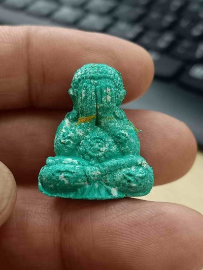 2-1278 วัดใจ 100 พระปิดตา รวยไม่ยั้ง รุ่นแรก วัดจัดสร้าง หลวงพ่อเงิน วัดบ้านอ้อ อำเภอโนนไทย จ.นครราชสีมา ผงเขียวมรกต มวลวาร หมายเลข 91 กล่องเดิม***เมตตาบารมี ลป.ศิลา/ลป.เวิน อธิฐานจิตปลุกเสก