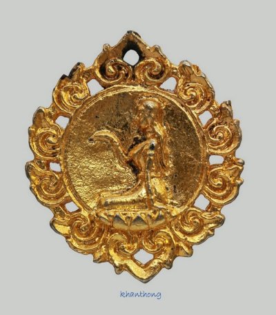 ʕ•́ᴥ•̀ʔっ. . เหรียญหล่อพิมพ์นางกวัก หลวงปู่แหวน สุจิณฺโณ วัดดอยแม่ปั๋ง อ.พร้าว จ.เชียงใหม่