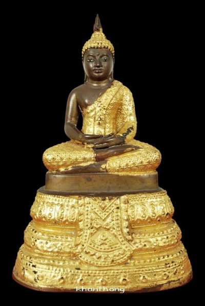 ʕ•́ᴥ•̀ʔっ...พระบูชาพระพุทธมหามณีรัตนปฎิมากร (พระแก้วมรกต) ทรงเครืองฤดูฝน ขนาดหน้าตัก 3 นิ้ว