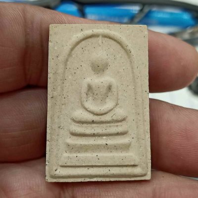 1-348 วัดใจ 50 พระผงสมเด็จ พิมพ์นิยม พิมพ์ใหญ่ วัดระฆังโฆสิตาราม บ.กรุงไทยแทรคเตอร์ สร้างถวาย หลัง ภปร. 72 พรรษา 2542