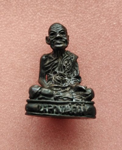 รุปหล่อหลวงปู่มี​ รุ่นวิชิตมาร​ 2540​ สวยมาก