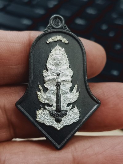 1-833 วัดใจ 50 เหรียญท้าวเวสสุวรรณโณ มหามงคลพุทธศตวรรษ วัดป่าโนนนางชื่น จ.ร้อยเอ็ด 2565 งาน BRD หน้าหลังสีเงิน เลข 241 กล่องเดิม