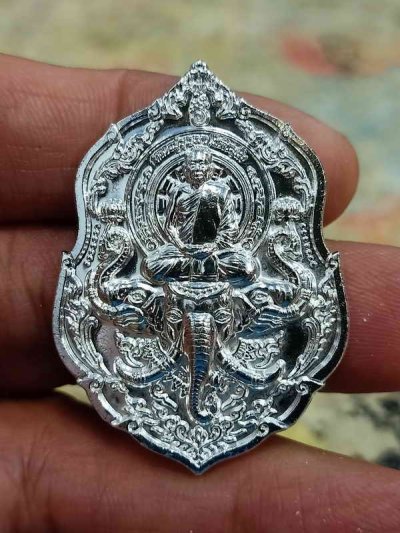 2-1655 วัดใจ 100 เหรียญมงคลเอราวัณ 64 หลวงปู่บุญมา สำนักสงฆ์เขาแก้วทอง จ.ปราจีนบุรี 2564 ชุบเงิน หมายเลข 231 กล่องเดิม***งานสวย