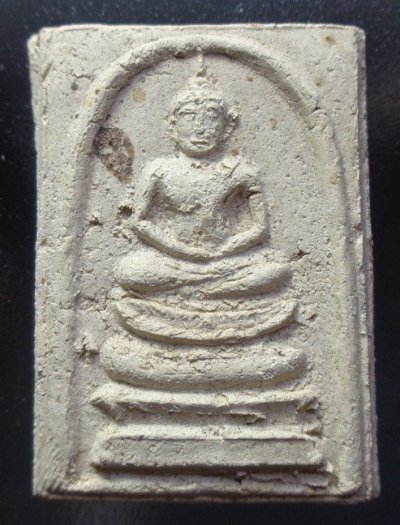 (เคาะเดียวแดง) พระผงหลวงพ่อกึ๋น วัดดอนยานนาวา จ.กรุงเทพฯ ปี 2479 พระดี ผงดี พุทธคุณสูง สวยครับ