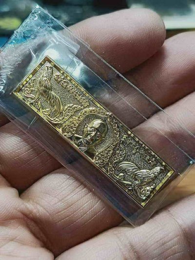 2-1234 วัดใจ 100 หัวเลส แท้ทัน รุ่นแรก วัดสร้าง รวยรวย เฮงเฮง หลวงปู่รอด วัดโคกกรม จ.สุรินทร์ กะไหล่ทอง หัวตรง น้ำหนักขนาด 3 บาท หมายเลข 14 กล่องเดิม***ไม่เคยใช้ ถ่ายทั้งซีล