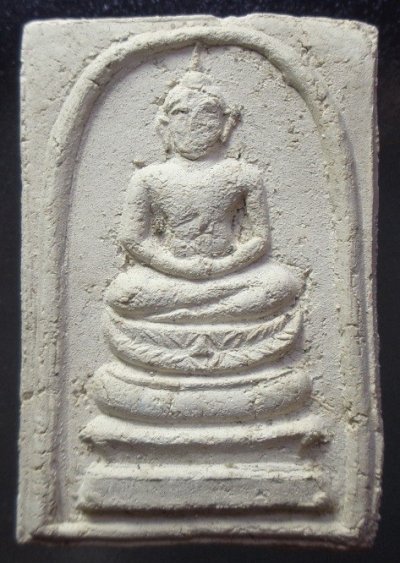 (เคาะเดียวแดง) พระผงหลวงพ่อกึ๋น วัดดอนยานนาวา จ.กรุงเทพฯ ปี 2479 พระดี ผงดี พุทธคุณสูง สวยครับ