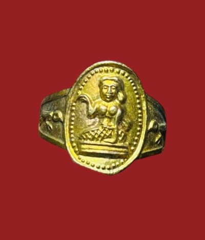 **เคาะแรก 20**แหวนนางกวัก ข้างนกสาริกา