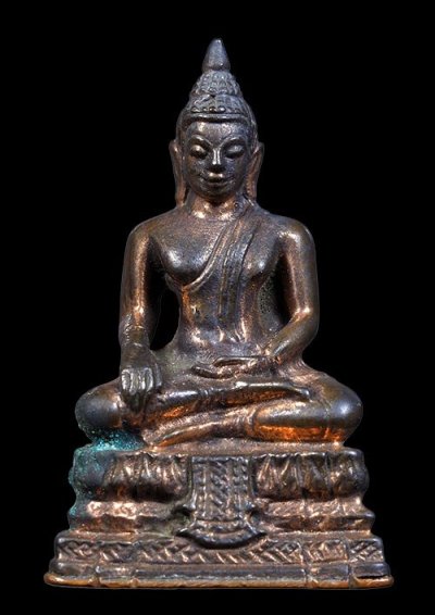 1200.-พระกริ่ง หลวงพ่อวัดไร่ขิง  ปี2521(หลวงปู่โต๊ะ หลวงปู่เพิ่ม) ร่วมปลุกเสก เนื้อนวะโลหะ(ออกกระแสแดงๆ) มีจารด้านหลัง กล่องเดิม องค์ที่2