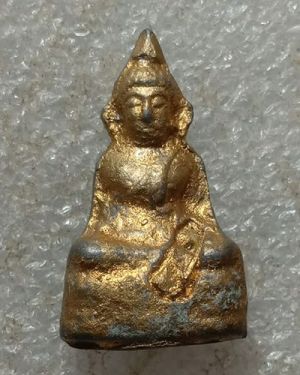 เริ่มต้นที่ 50 บาท พระพุทธ เนื้อตะกั่วทาทอง ฝั่งเขี้ยว