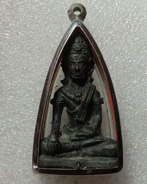เริ่มต้นที่ 50 บาท รูปหล่อไม่ทราบที่ สูง 2 นิ้ว