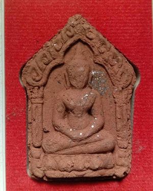 ขุนแผน หลวงปู่แวนกาย พันธสาโร ณ. สำนักสงฆ์วัดป่าเย้ยปราสาท อ .หนองกี่ จ.บุรีรัมย์ หลังตะกรุด กล่องเดิม