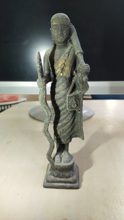 1500.-พระโมกขันลาสาลีบุตร ประมาณสูง 9นิ้ว เนื้อโลหะ